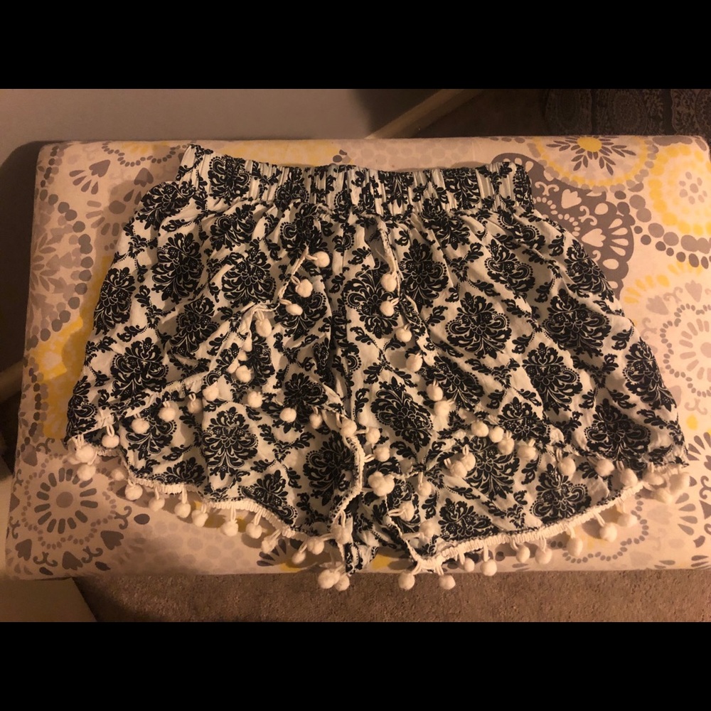 Wrap style flowy cotten shorts